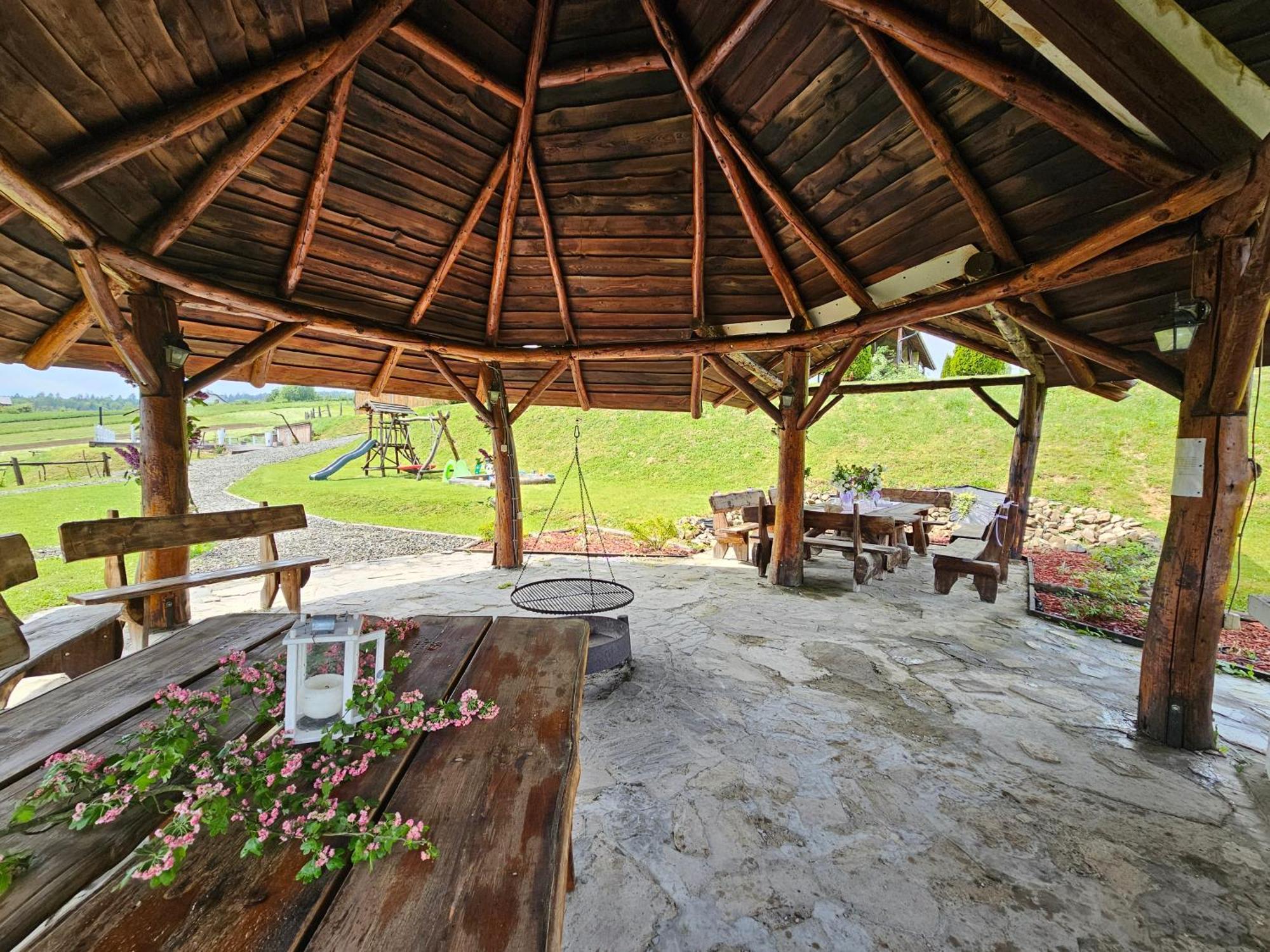 Chata W Bieszczadzie Apartamenty I Domki Z Sauna Bieszczady Polańczyk Exteriör bild